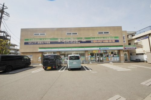 【コンビニエンスストア】ファミリーマート東久留米本町二丁目店まで1204ｍ