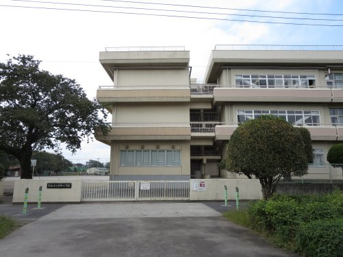【小学校】青梅市立新町小学校まで1600ｍ