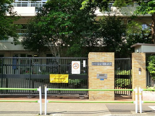 【小学校】港区立青南小学校まで781ｍ