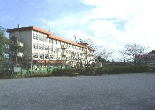 【小学校】緑が丘小学校まで513ｍ