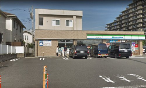 【コンビニエンスストア】ファミリーマート　八王子七国五丁目店まで1670ｍ