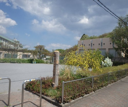 【公園】寺田さわやか公園まで385ｍ