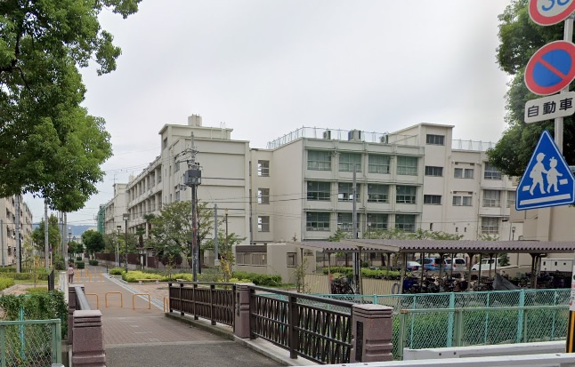 【小学校】大阪市立　長原小学校まで700ｍ