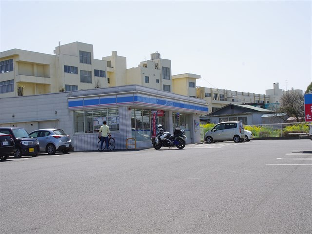 【コンビニエンスストア】ローソン　所沢三ヶ島三丁目店まで674ｍ