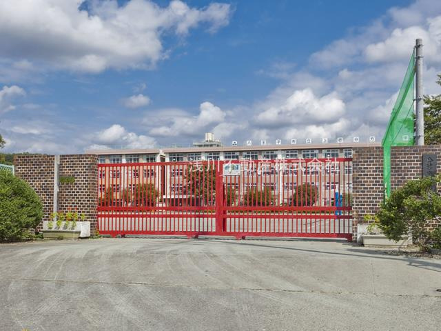 【小学校】八王子市立上壱分方小学校まで789ｍ