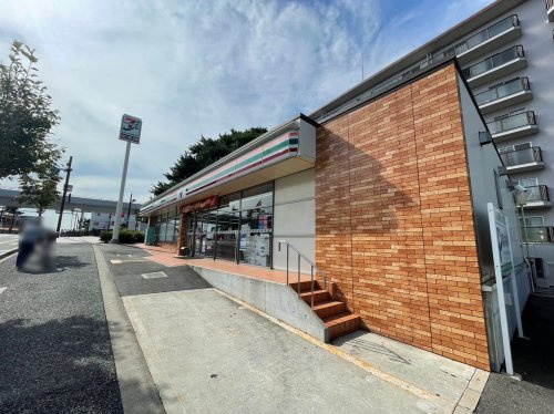【コンビニエンスストア】セブンイレブン　神戸魚崎北町4丁目店まで165ｍ