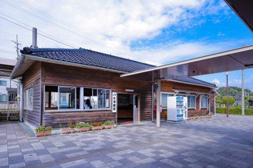 【駅】七尾線　本津幡駅まで1093ｍ