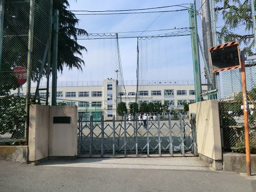 【中学校】品川区立大崎中学校まで850ｍ