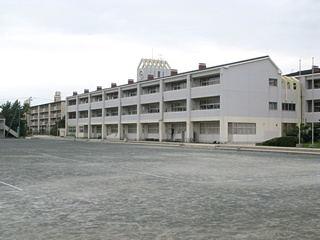 【中学校】藤沢市立湘洋中学校まで841ｍ