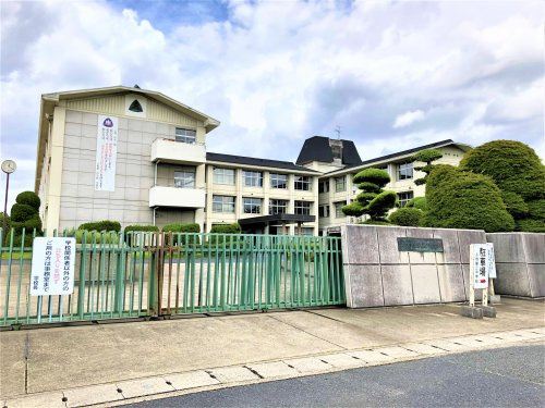 【中学校】上牧第二中学校まで1880ｍ