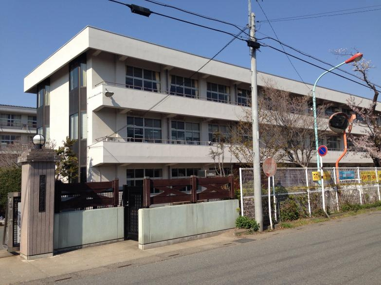 【中学校】松山中学校まで1524ｍ