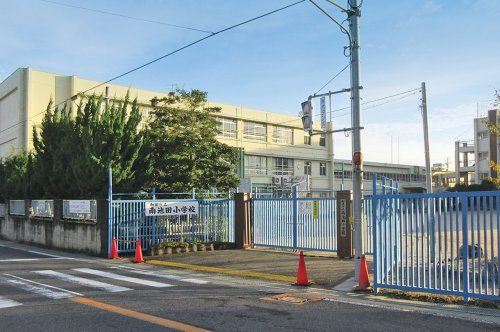 【小学校】和泉市立南池田小学校まで2250ｍ
