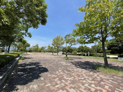 【公園】みずとりの浜公園まで495ｍ