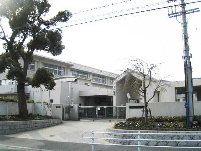 【小学校】神戸市立魚崎小学校まで277ｍ