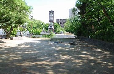 【公園】有岡城跡公園まで975ｍ