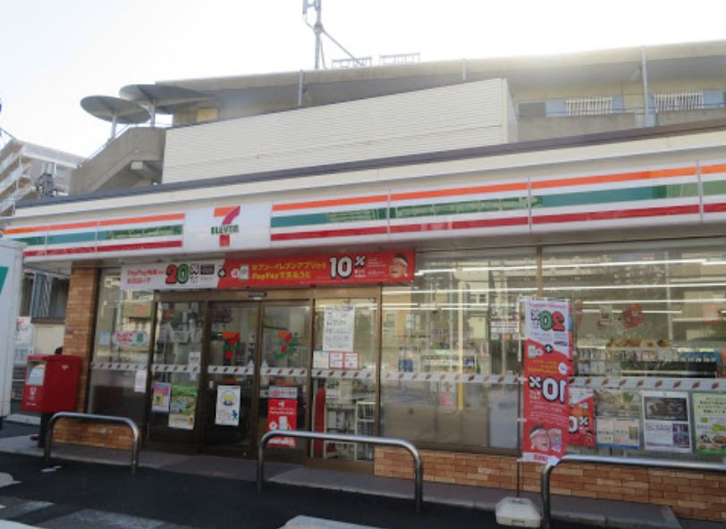 【コンビニエンスストア】セブンイレブン　枚方出口店まで122ｍ