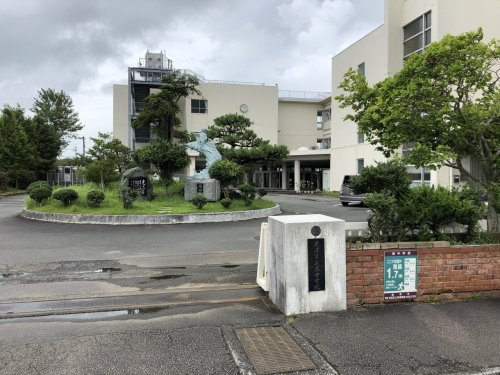 【中学校】焼津市立港中学校まで1372ｍ
