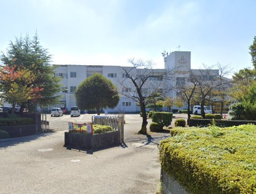 【小学校】東松山市立桜山小学校まで350ｍ
