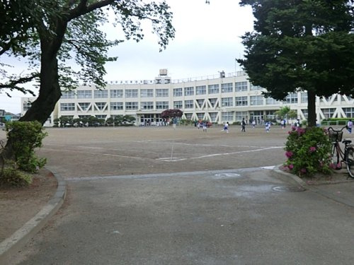 【小学校】昭島市立拝島第三小学校まで640ｍ