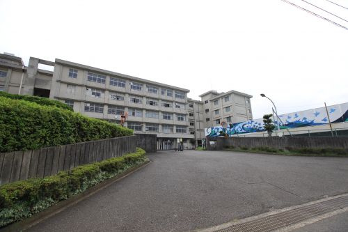 【高校】神奈川県立　津久井浜高等学校まで1927ｍ