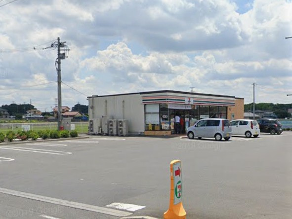 【コンビニエンスストア】セブンイレブン　北本中丸8丁目店まで440ｍ