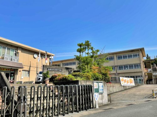 【中学校】亀岡市立東輝中学校まで273ｍ