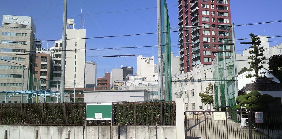 【小学校】大阪市立西天満小学校まで354ｍ