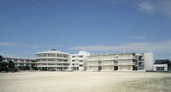 【小学校】朝日小学校まで462ｍ