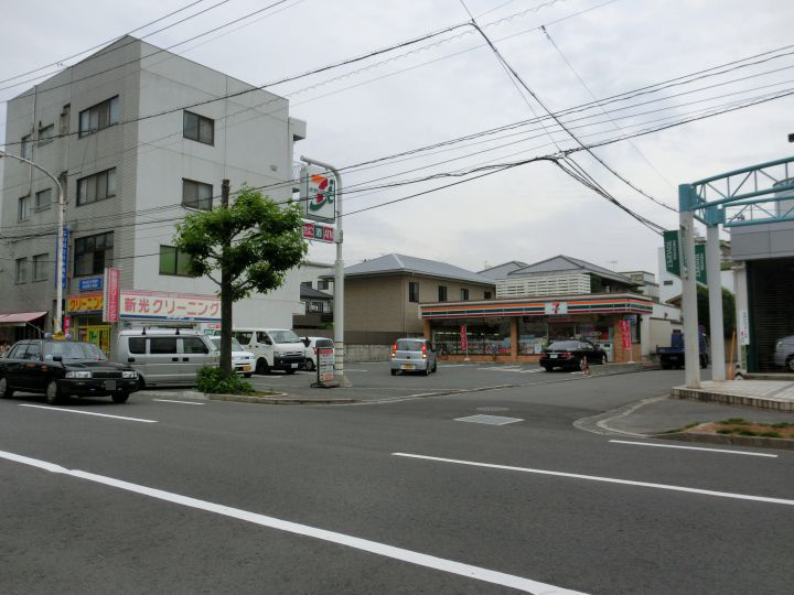 【コンビニエンスストア】セブンイレブン　広島東観音店まで346ｍ