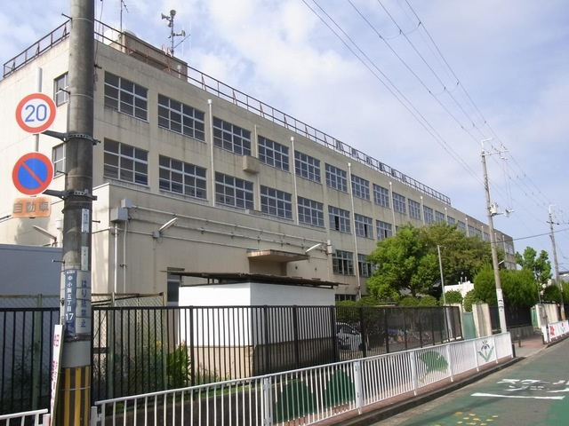 【小学校】東大阪市立八戸の里東小学校まで501ｍ