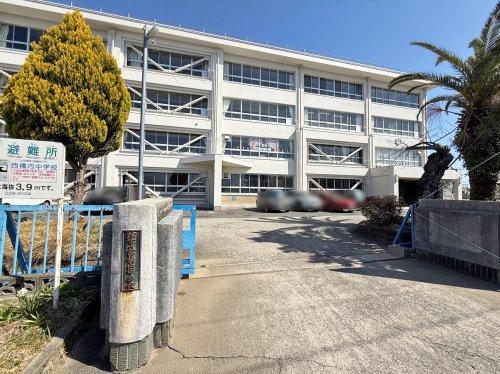 【中学校】津市立西橋内中学校まで880ｍ