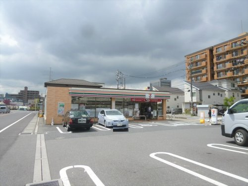 【コンビニエンスストア】セブンイレブン　越谷南越谷2丁目店まで390ｍ