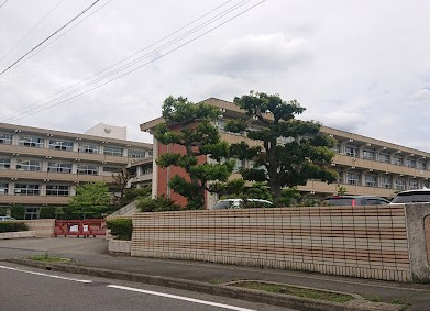 【中学校】一宮市立尾西第一中学校まで1454ｍ
