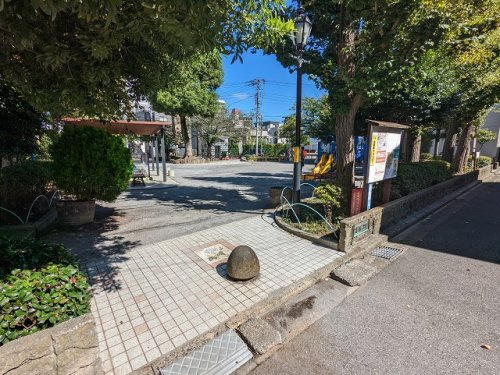 【公園】花園公園まで673ｍ