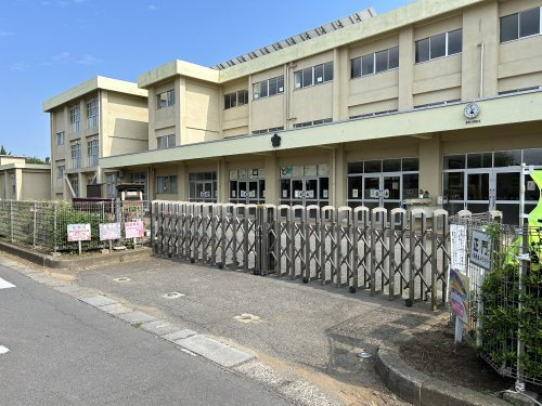 【小学校】土浦市立土浦第三中学校まで2488ｍ