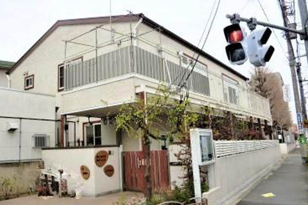 【保育園】おともだち保育園分園こまつなぎまで445ｍ
