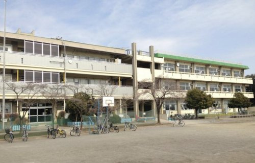 【小学校】鴻巣市立田間宮小学校まで1156ｍ