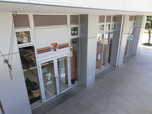 【コンビニエンスストア】セブンイレブン　横浜ポートサイドプレイス店まで30ｍ