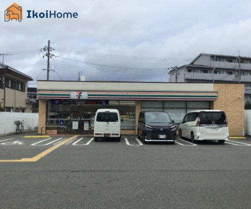 【コンビニエンスストア】セブンイレブン　明石鳥羽店まで637ｍ
