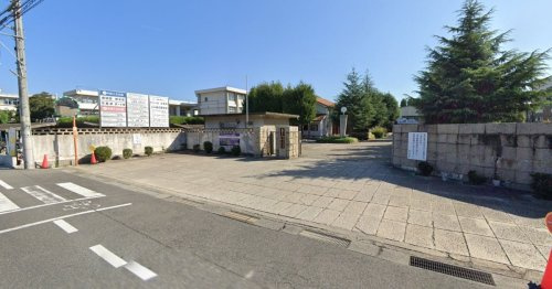 【中学校】岡山市立操山中学校まで2100ｍ