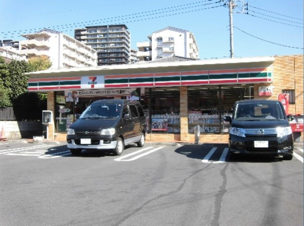 【コンビニエンスストア】セブンイレブン八王子南大沢店まで383ｍ