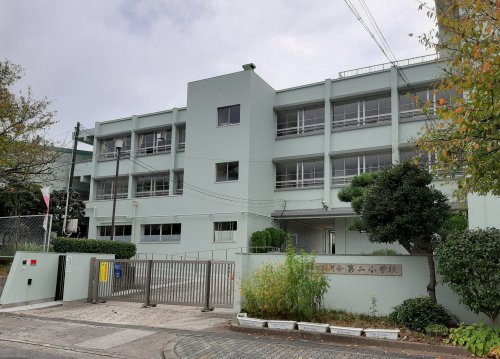 【小学校】河合町立河合第二小学校まで685ｍ