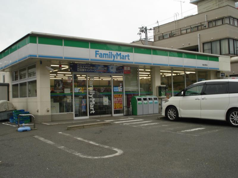 【コンビニエンスストア】ファミリーマート　福山西町三丁目店まで415ｍ