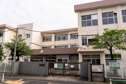 【小学校】染地小学校まで395ｍ
