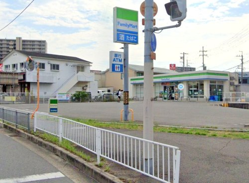 【コンビニエンスストア】ファミリーマートまで758ｍ