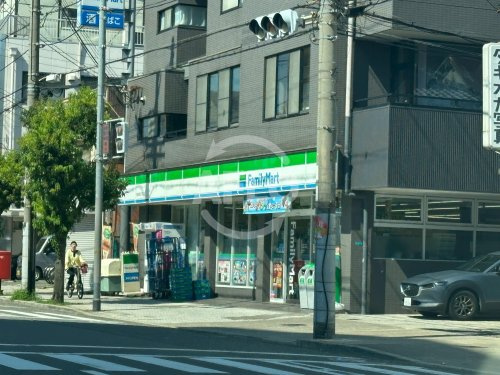【コンビニエンスストア】ファミリーマート　阿倍野王子町店まで395ｍ