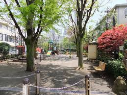 【公園】南青山六丁目児童遊園まで34ｍ