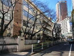 【小学校】港区立南山小学校まで519ｍ