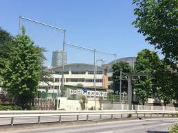 【中学校】港区立六本木中学校まで738ｍ
