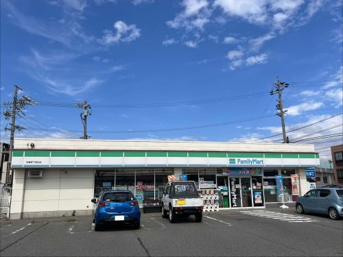 【コンビニエンスストア】ファミリーマート　安曇野下鳥羽店まで554ｍ